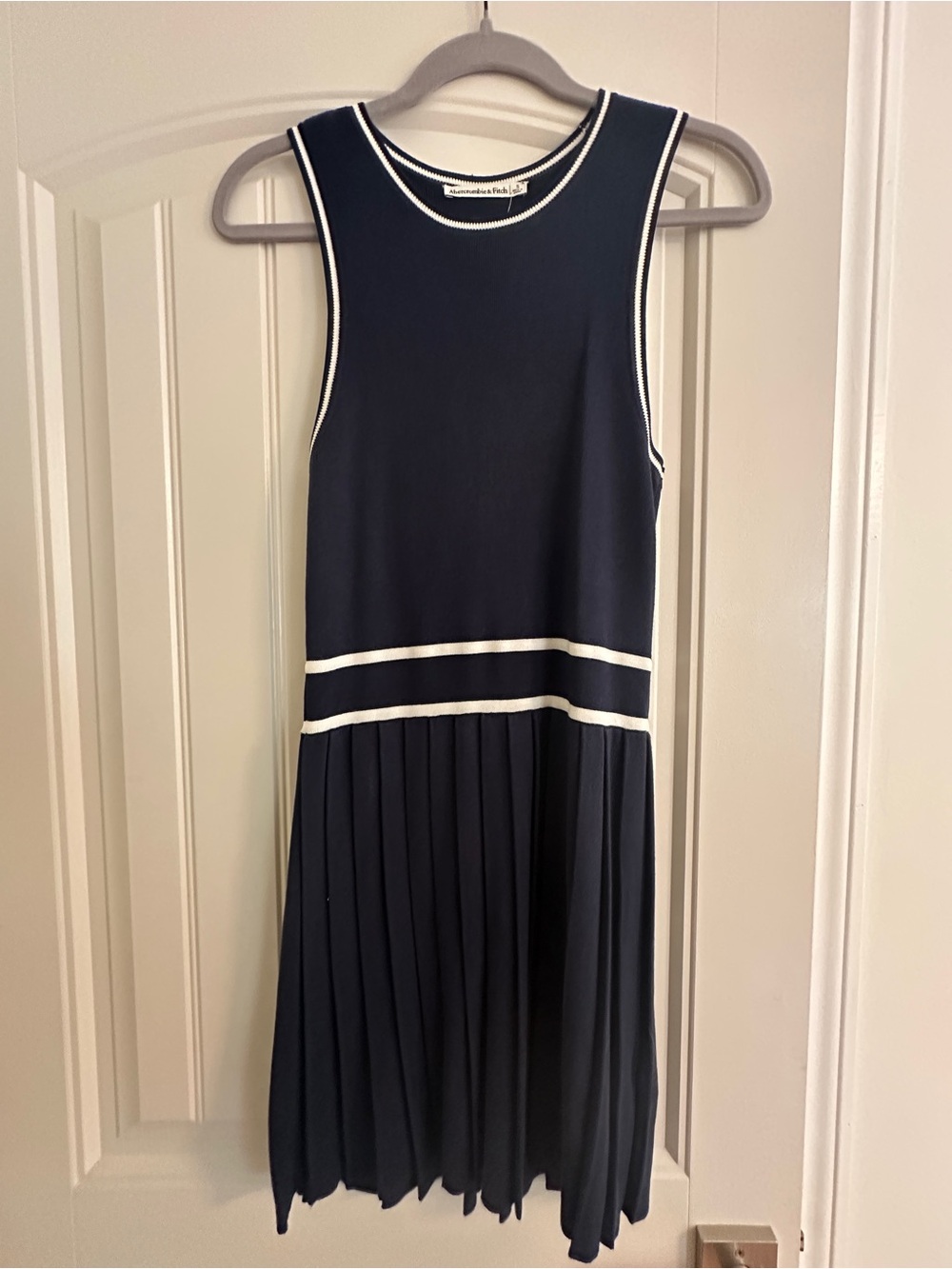 (NWT) Abercrombie & Fitch - Pleated Mini  Sweater Dress
